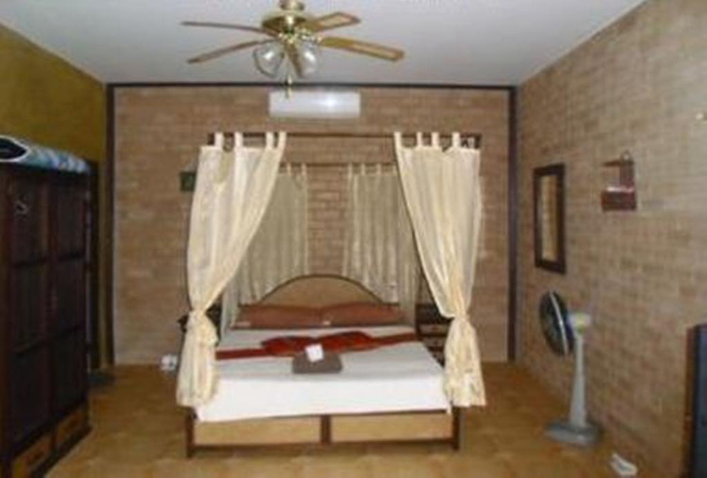 Sanuk Bungalows Rawai Chambre photo